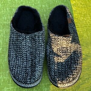 Tom Slipper Shoes Size 11
